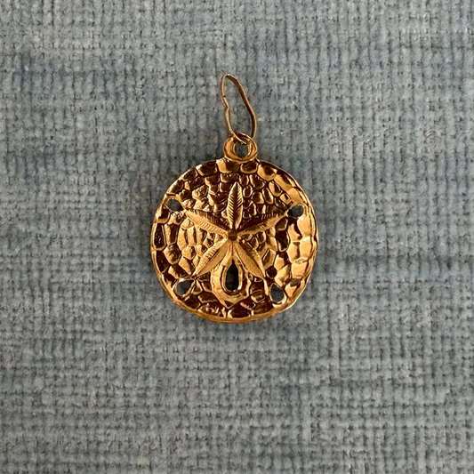 14k Sand Dollar Shell