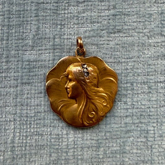 18k Lady Fortuna Charm with Diamond Crown
