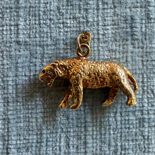 14k Solid Leopard Charm