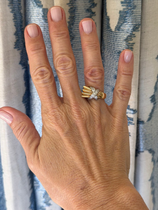 14k Comet Diamond Ring