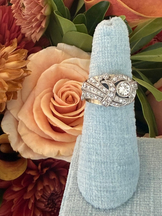 18k White Gold Art Deco Diamond Ring