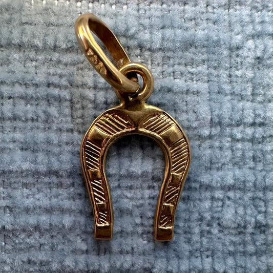 18k Mini Horseshoe Charm