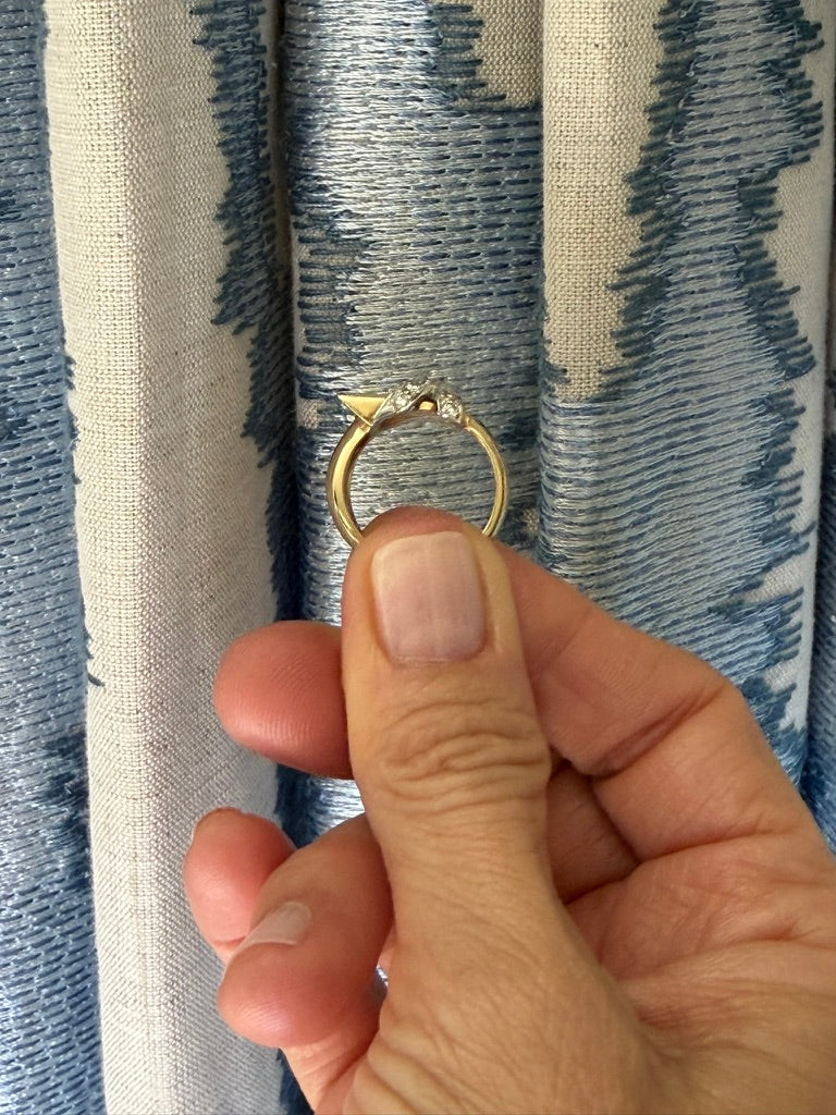 14k Comet Diamond Ring