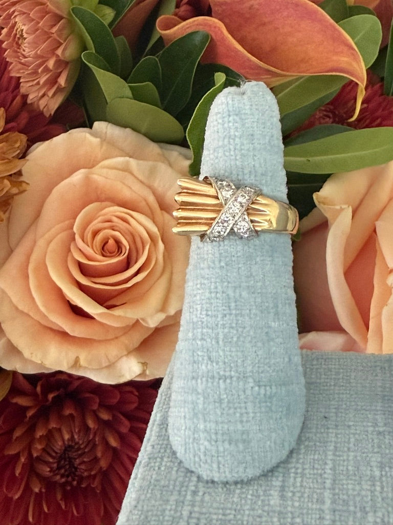 14k Comet Diamond Ring