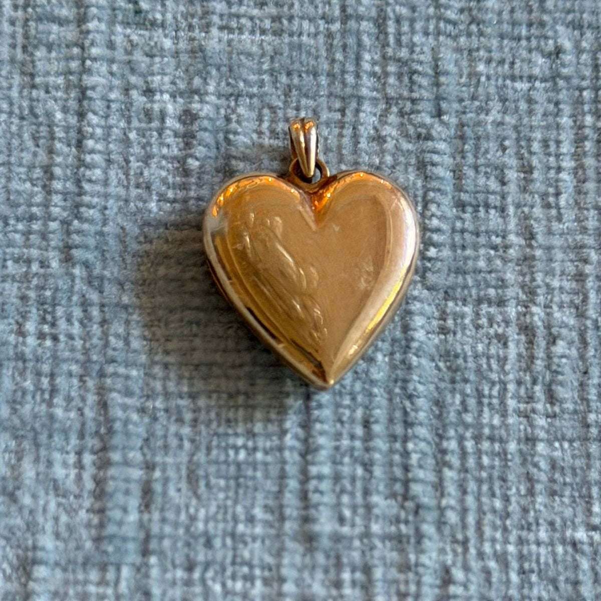 14K Tiny Heart Locket with Star Set Diamond