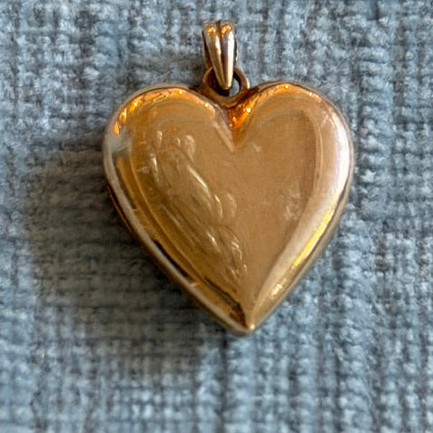 14k Heart Locket with Start Set Diamond