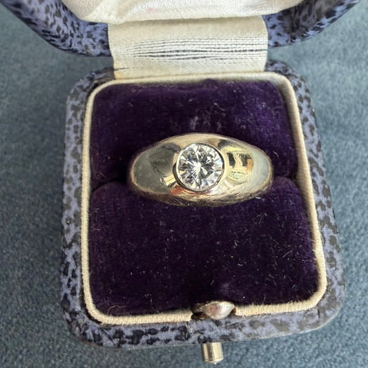 14k White Gold Solitaire Ring